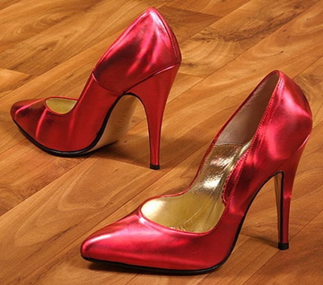 High-Heel-Pumps @ wikipedia.org
Quelle: www.queen-of-heels.de
Fotograf: Olivier Luma