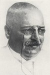 Alois Alzheimer @ wikipedia.org
© http://neurophilosophy.wordpress.com/2006/11/03/100-years-of-alzheimers-disease/