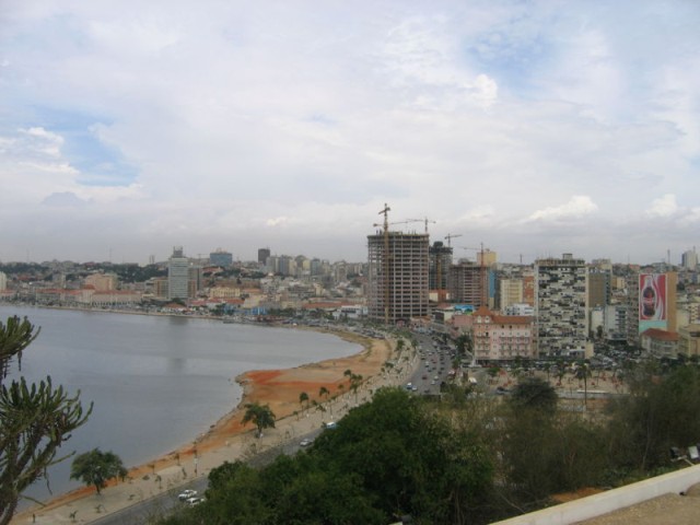 Luanda Feb 2006 @ wikipedia.org
Photo: Silje L. Bakke